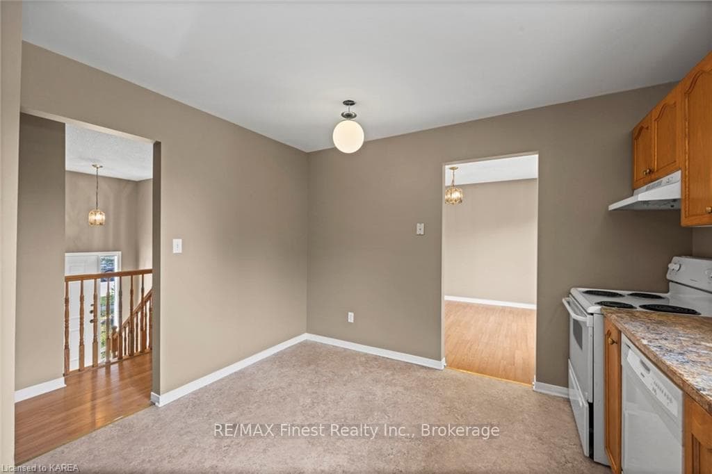 1172 ACADIA Drive photo 15