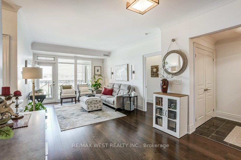 35 Baker Hill Boulevard Unit 404 photo 1