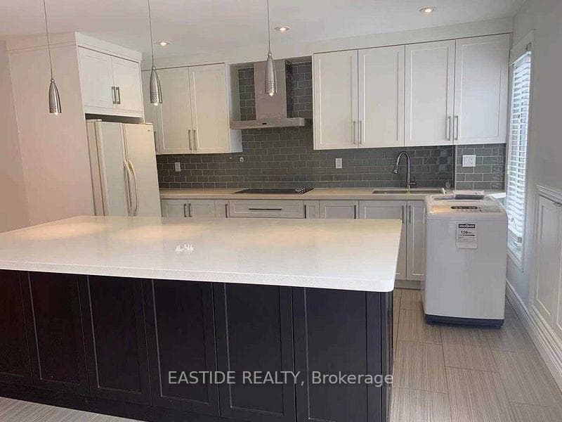 66 Seamist Crescent photo 4