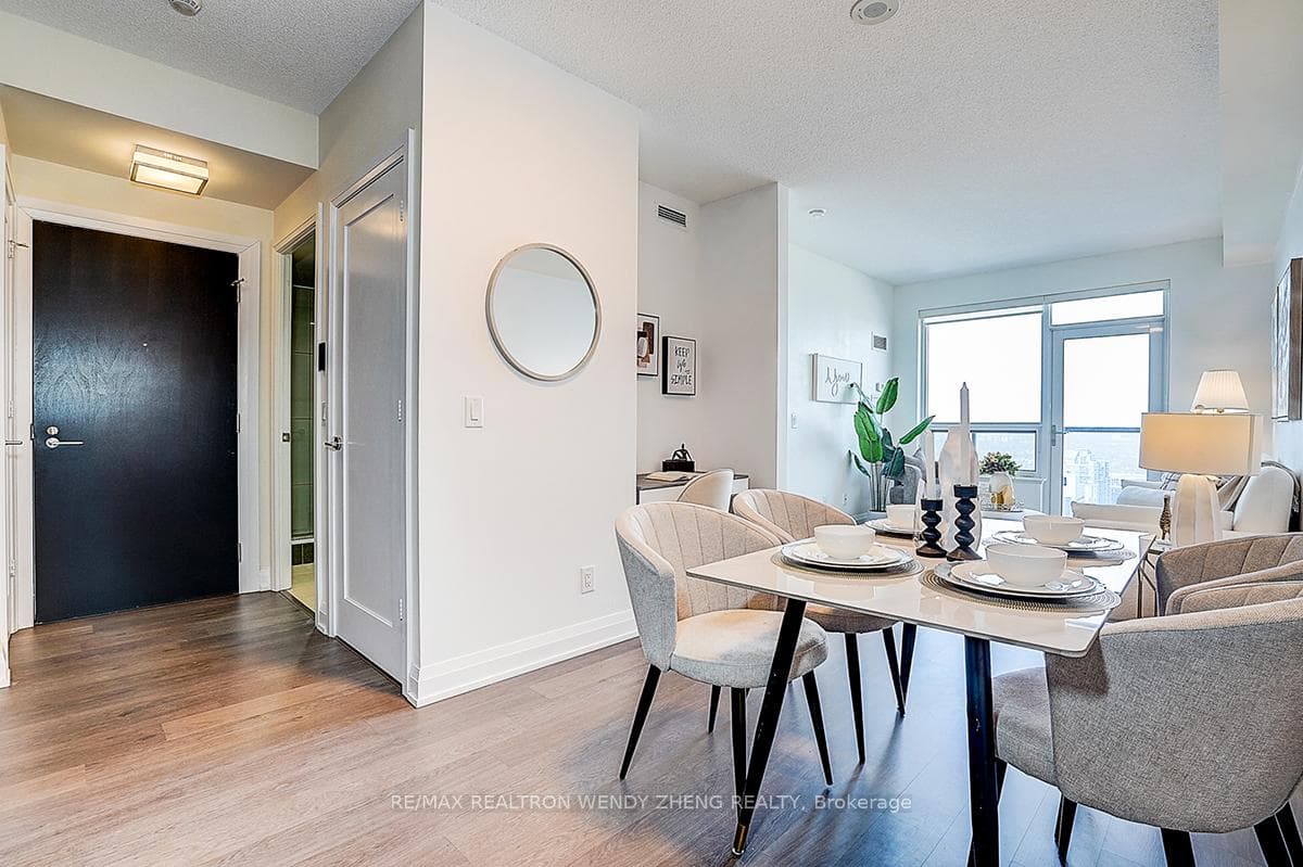 5 Sheppard Avenue Unit 4021 photo 4