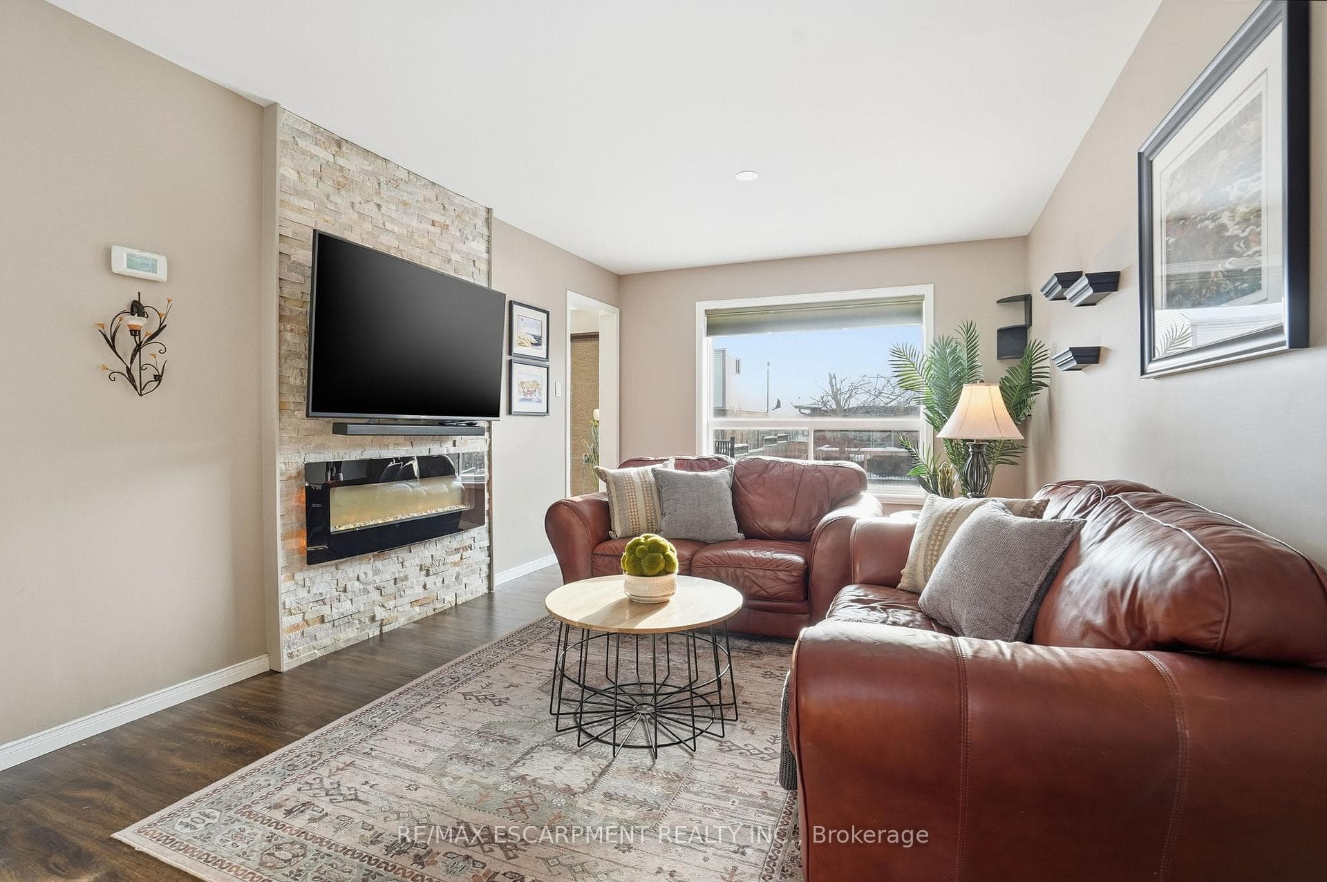 73 Riley Street photo 6