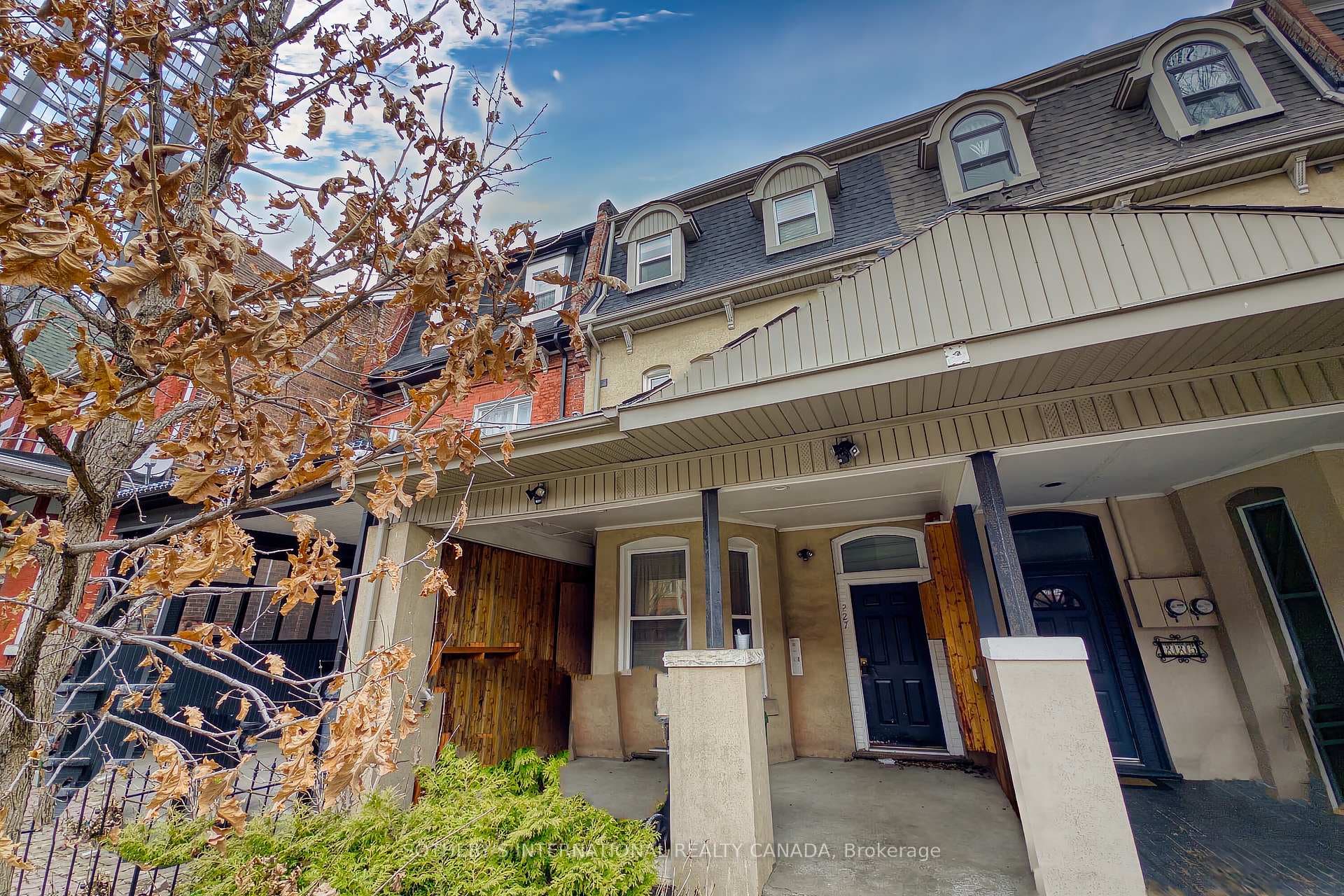 227 Beverley Street Unit 1 photo 11