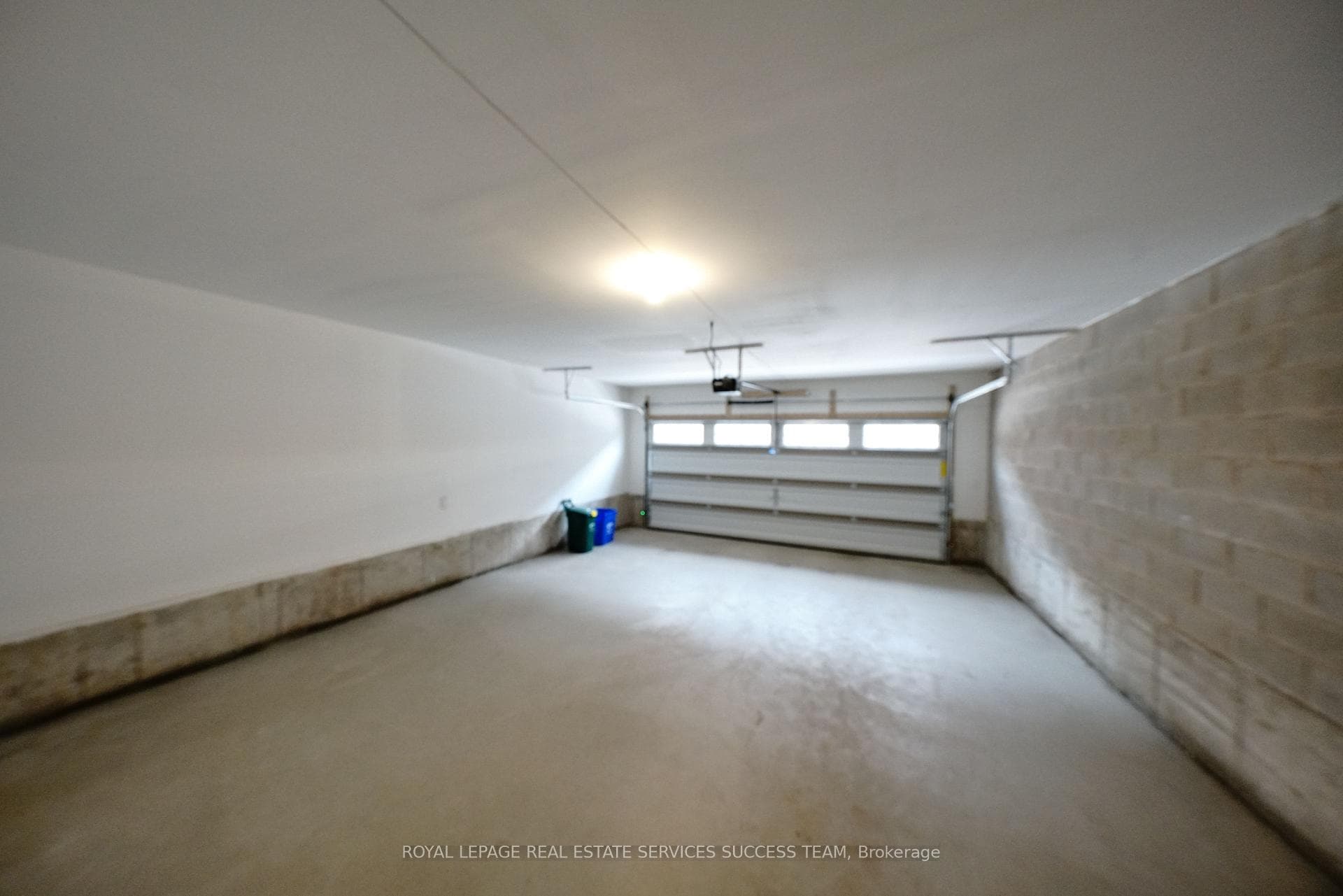 1377 Kobzar Drive photo 22