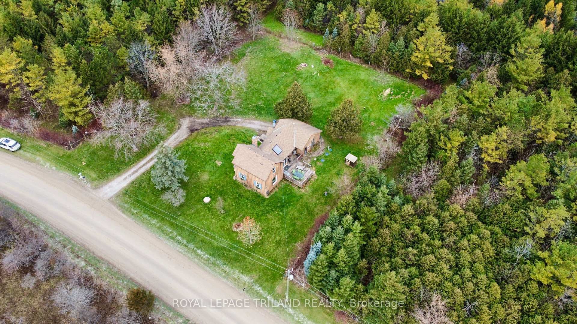 21622 Dundonald Road photo 3