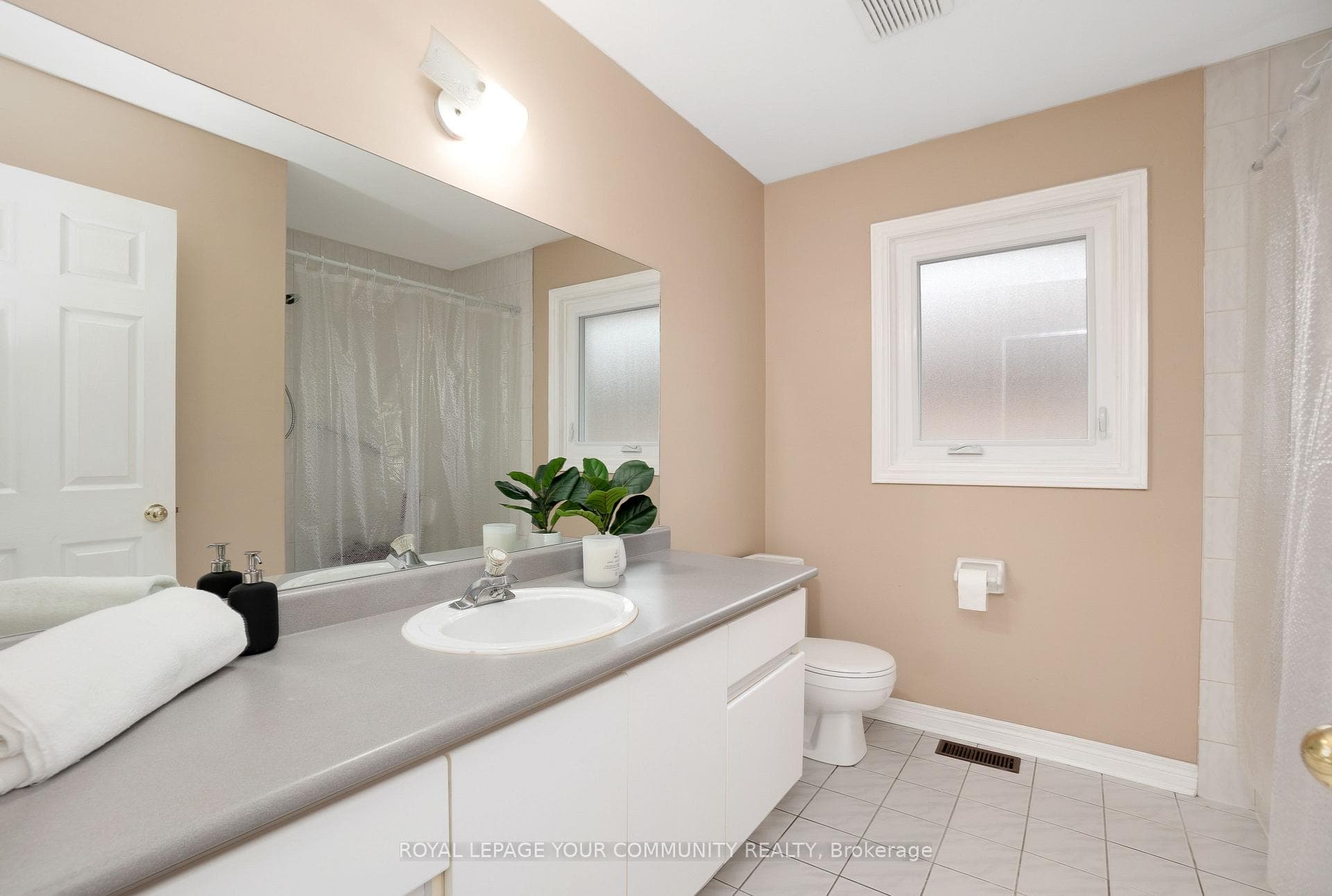 65 Villagewood Court photo 27