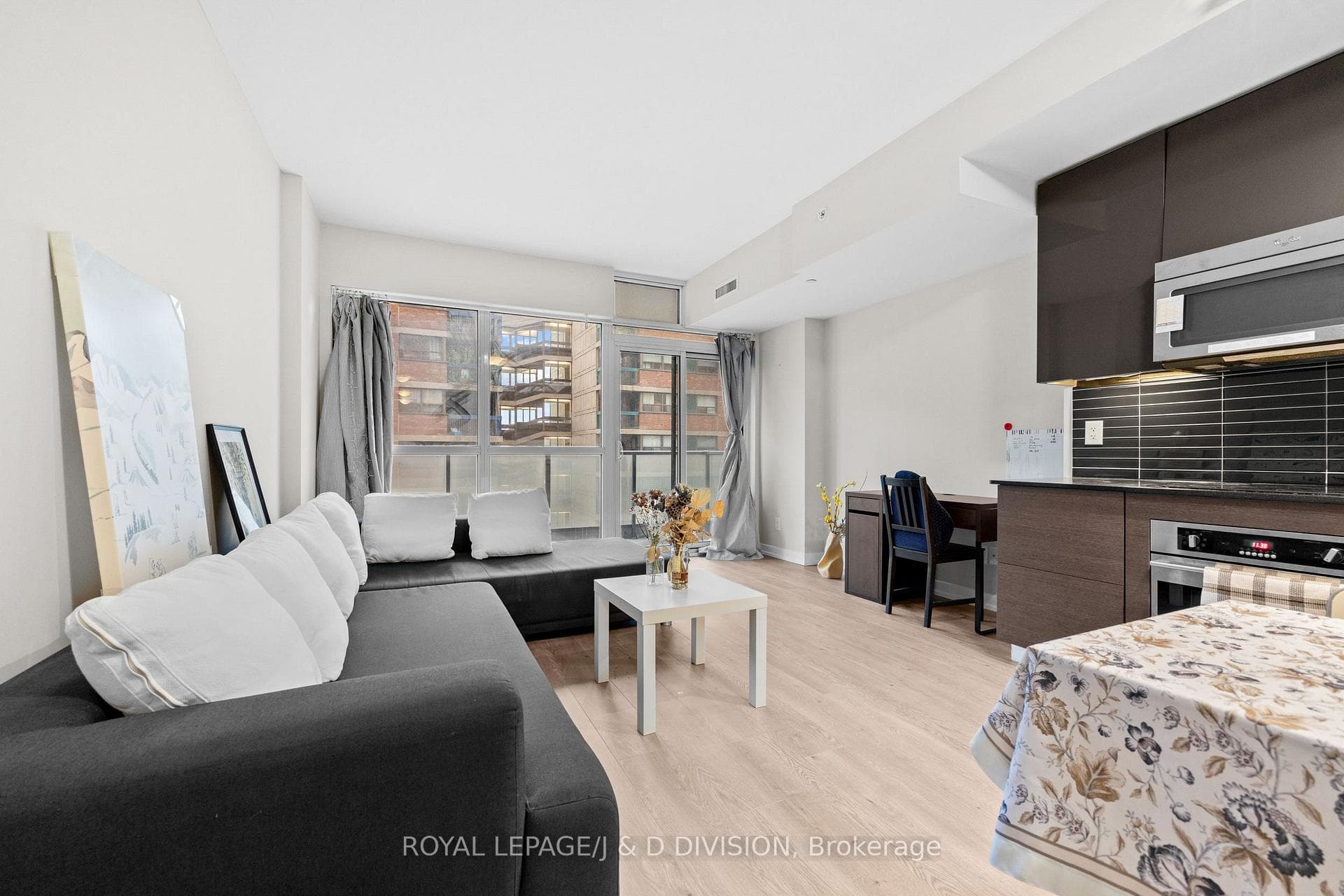 210 Simcoe Street Unit 607 photo 19