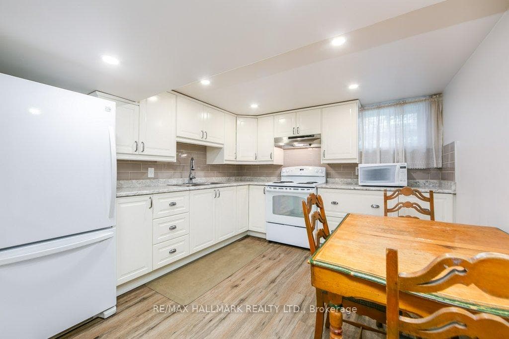 Kitchen (Lower Level)