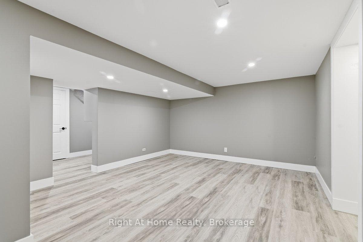 721 Harmony Road photo 26