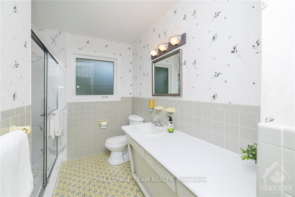 18 DANTE Avenue photo 16
