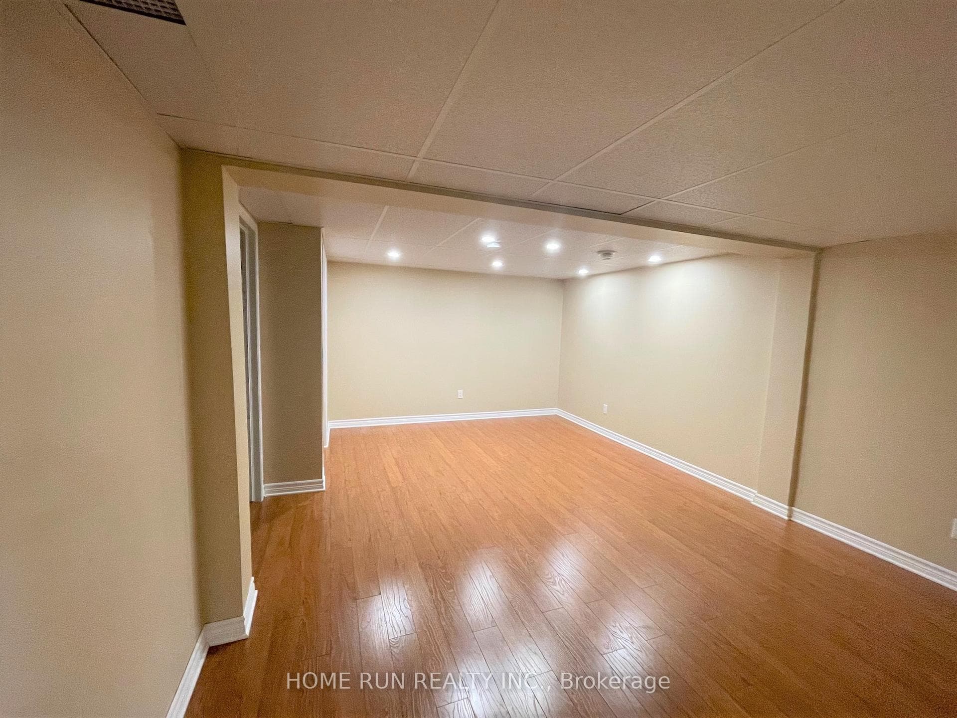 180 Hartsmere Drive photo 27