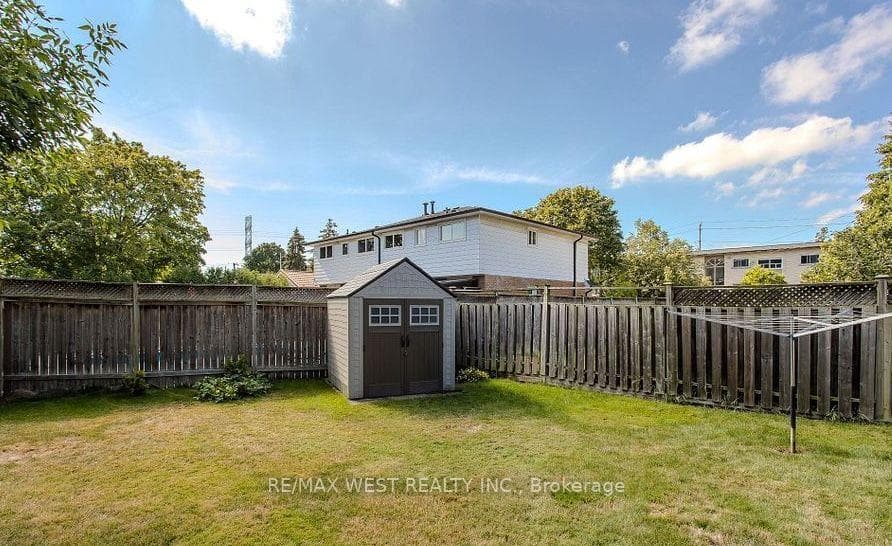 1254 Treeland Street photo 20