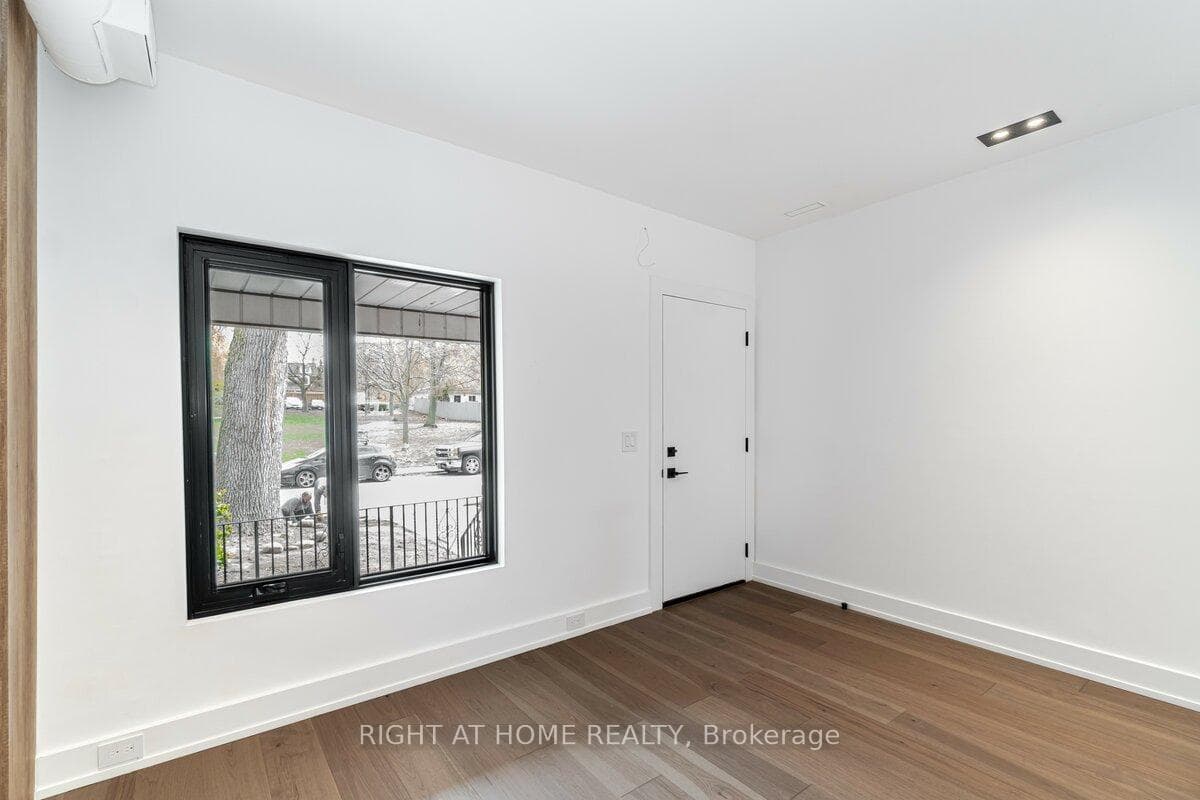 50 Roxton Road Unit Main photo 6