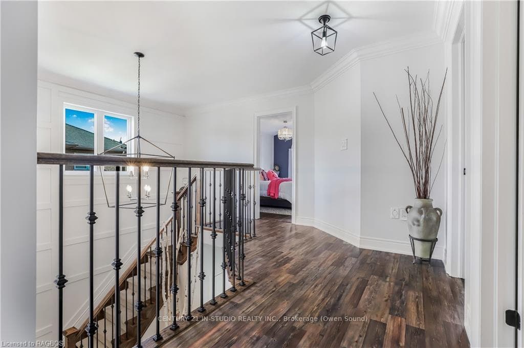 47 WEIR Street photo 36