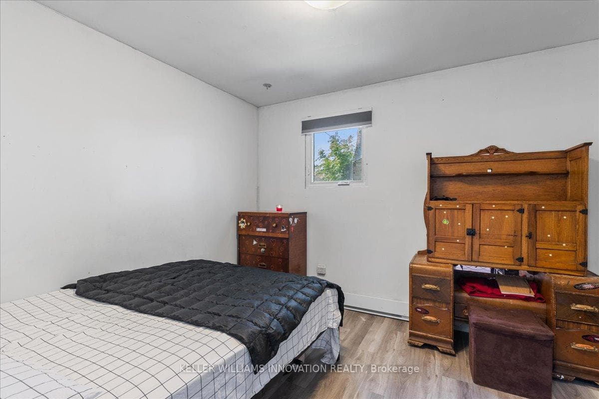 92 Francis Street photo 13
