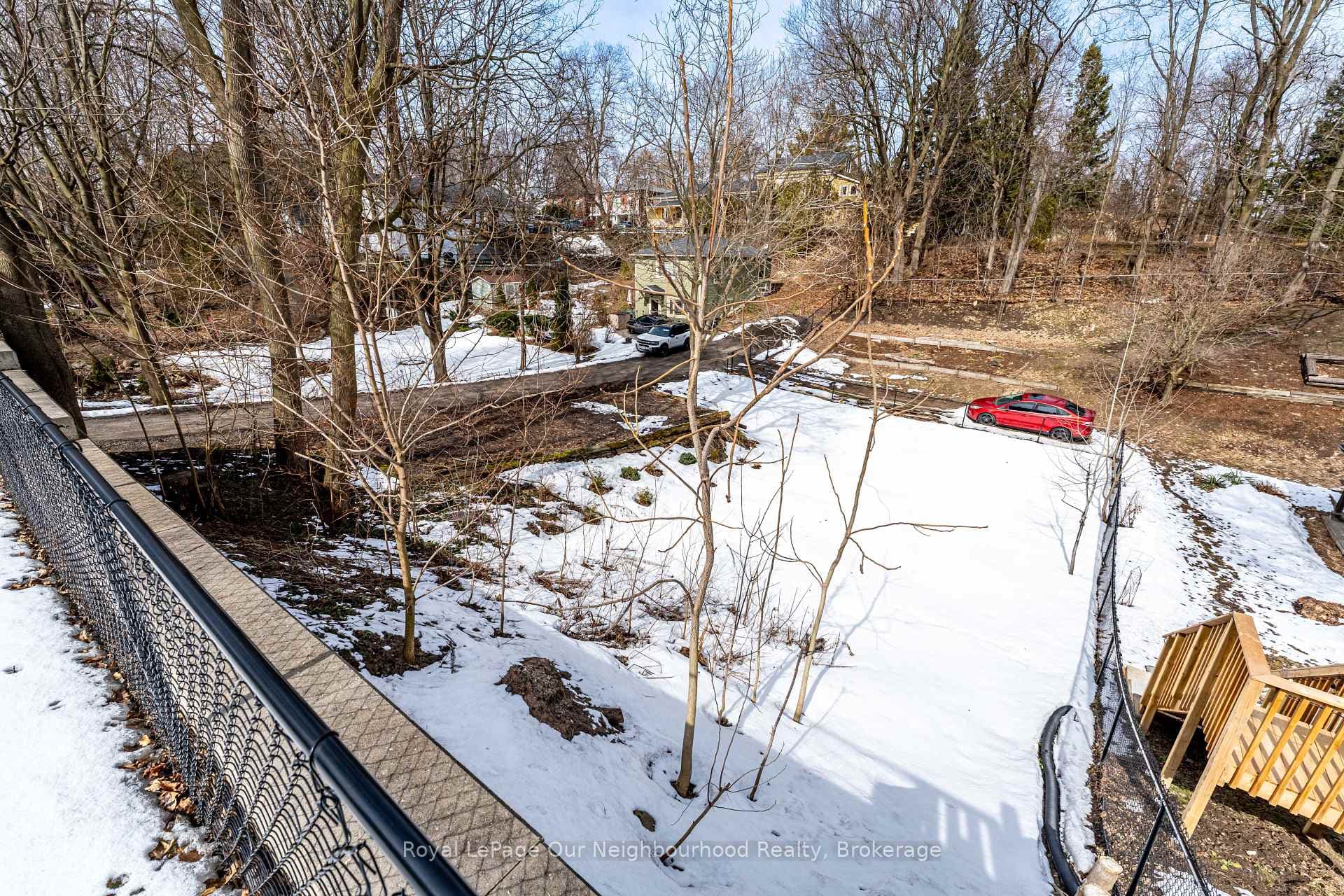 196 Walton Street photo 39