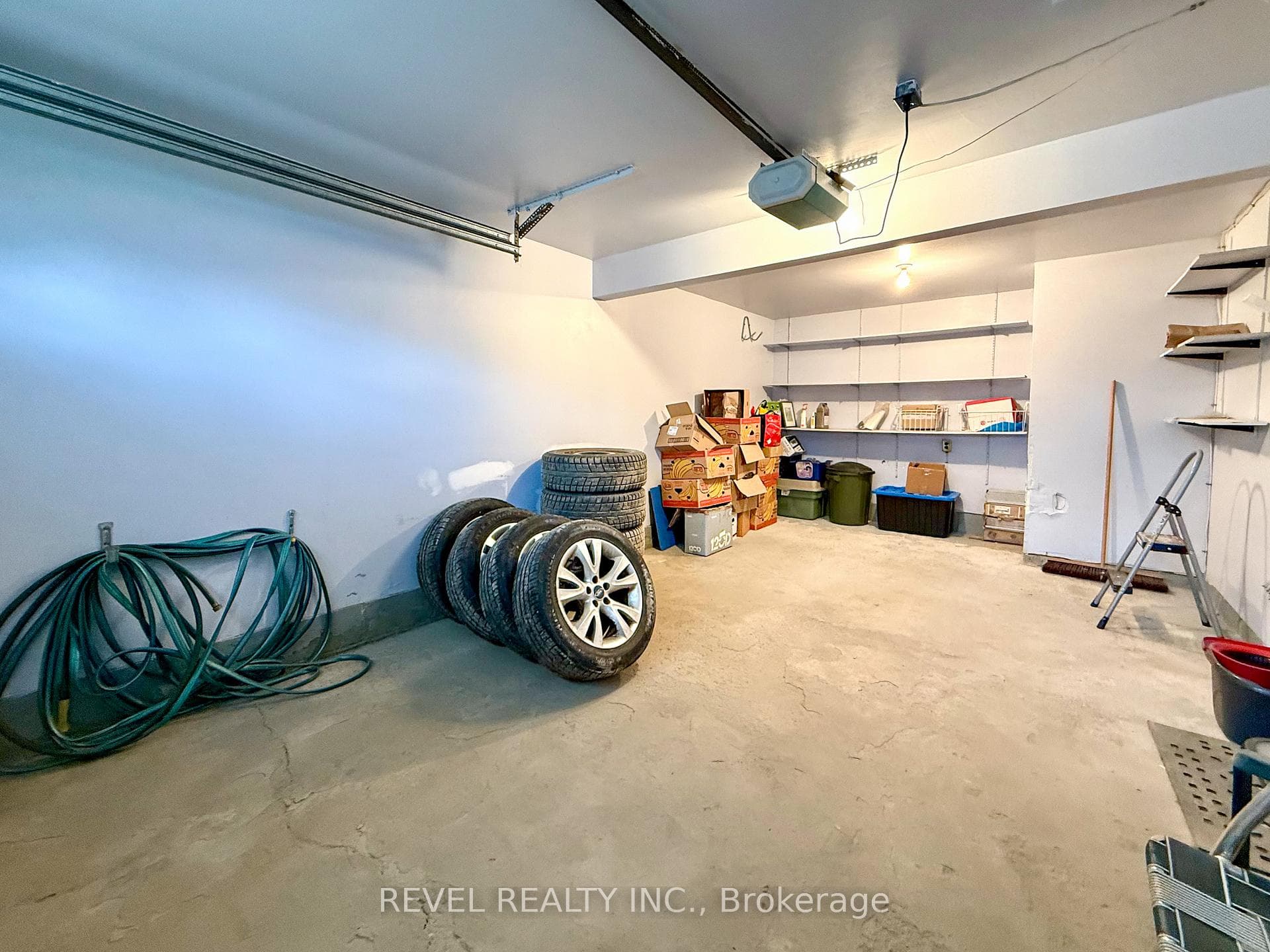 501 Birch Street photo 31