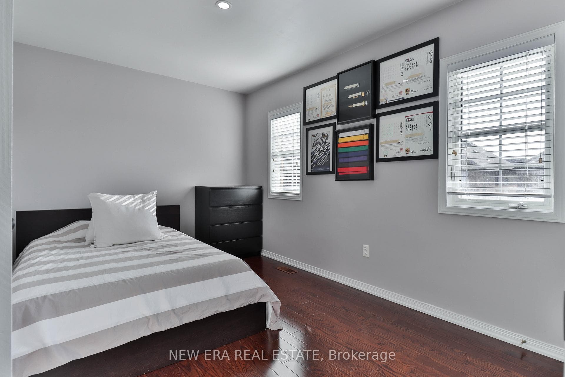 331 Davos Road photo 16
