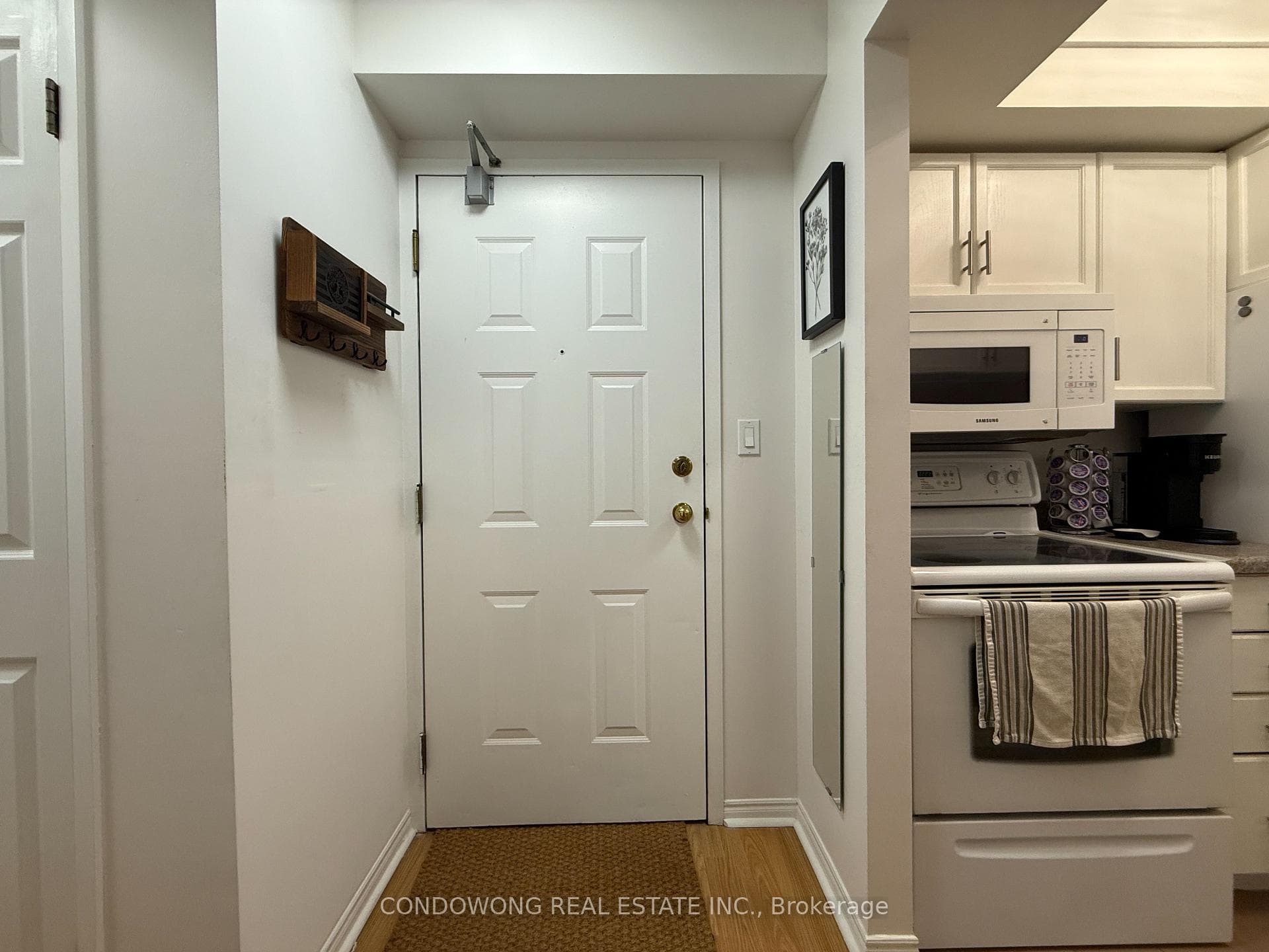 222 The Esplanade N/A Unit 712 photo 6