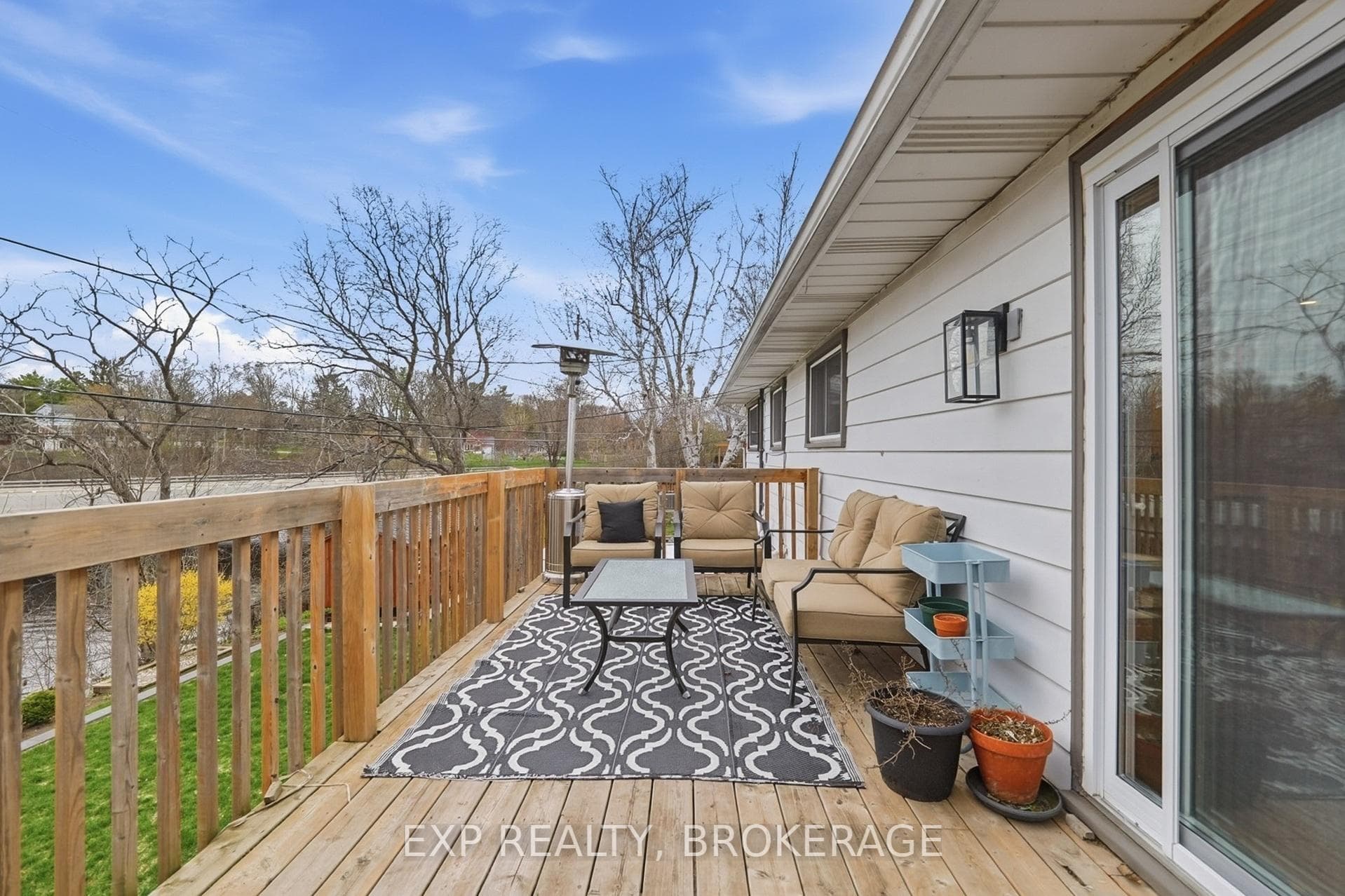 789 Aylmer Crescent photo 38