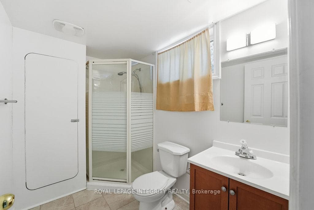 2035 St. Laurent Boulevard photo 24