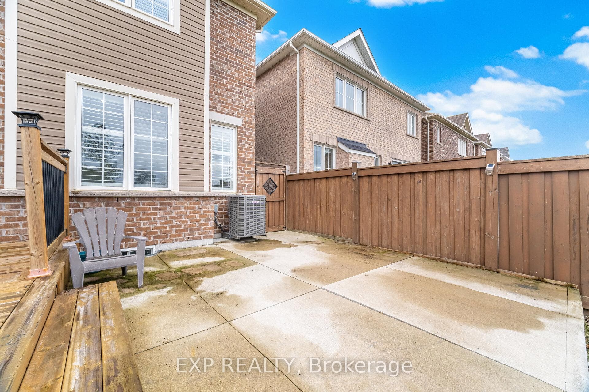 573 Langholm Street photo 47