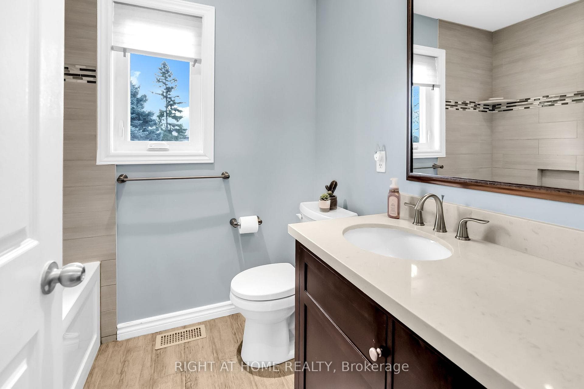237 Eileen Avenue photo 19