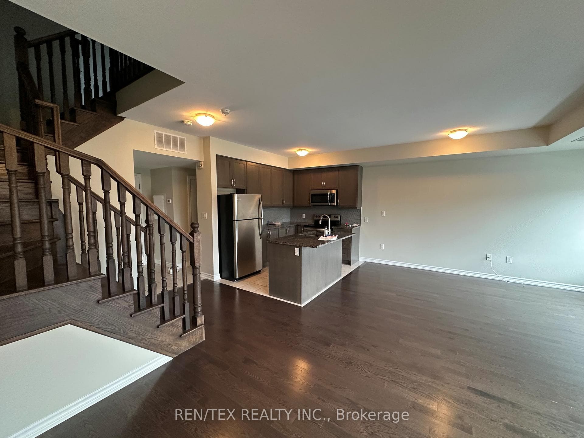 3865 Major Mackenzie Drive Unit 208 photo 6