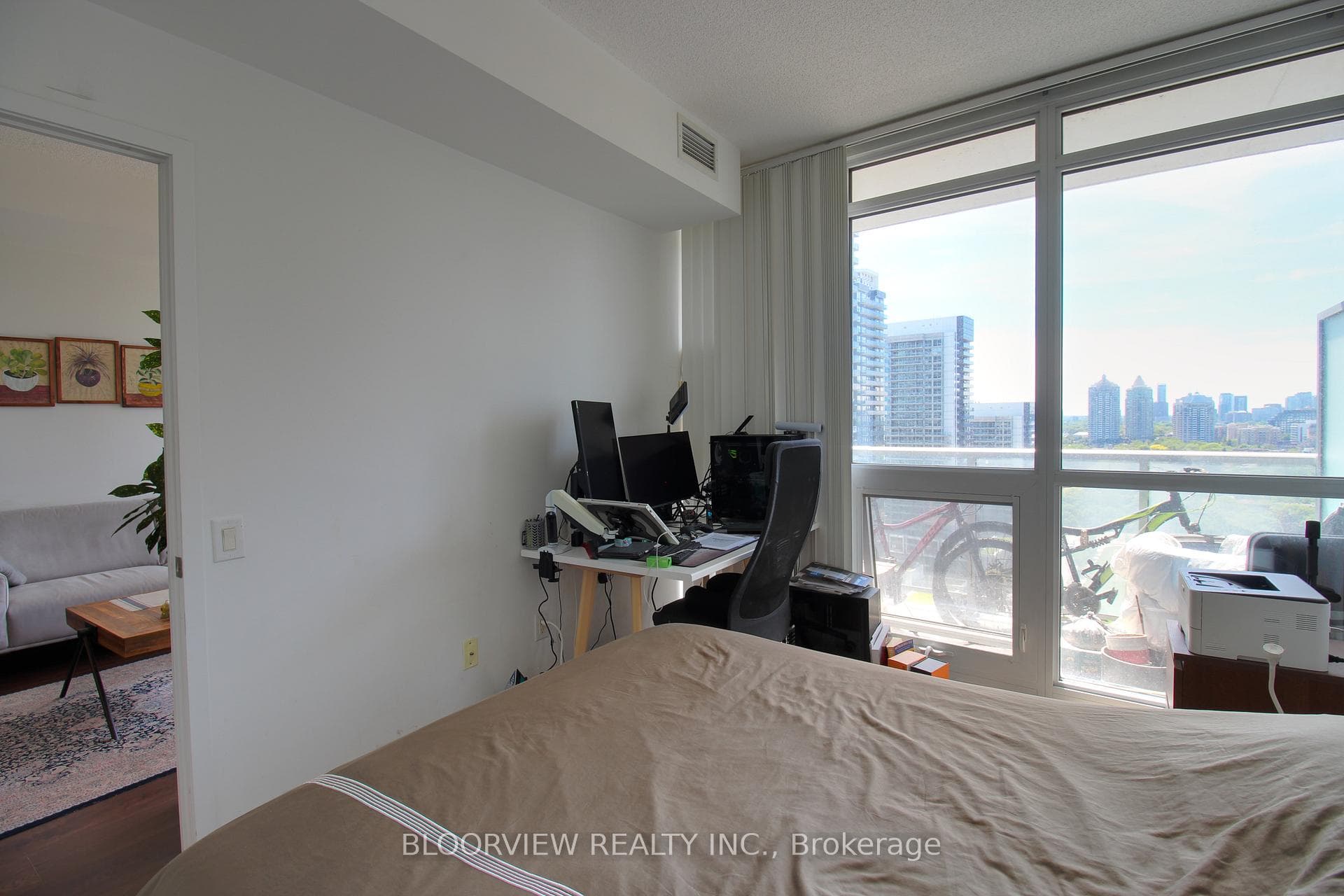 121 Mcmahon Drive Unit 2810 photo 11