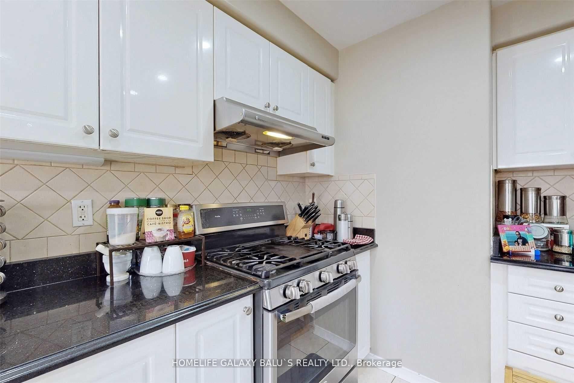 54 Decourcy-Ireland Circle photo 8