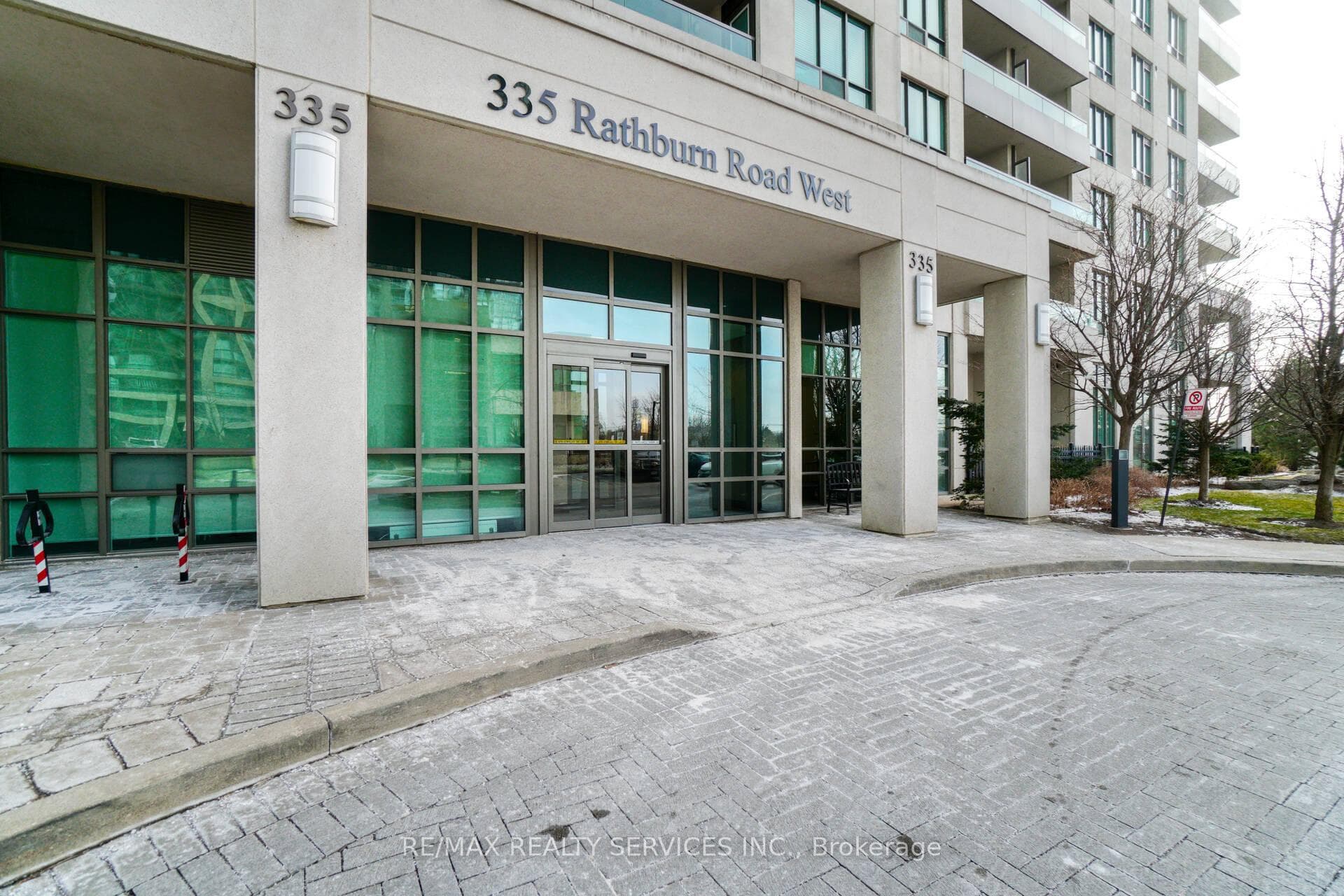 335 Rathburn Road Unit 1710 photo 2