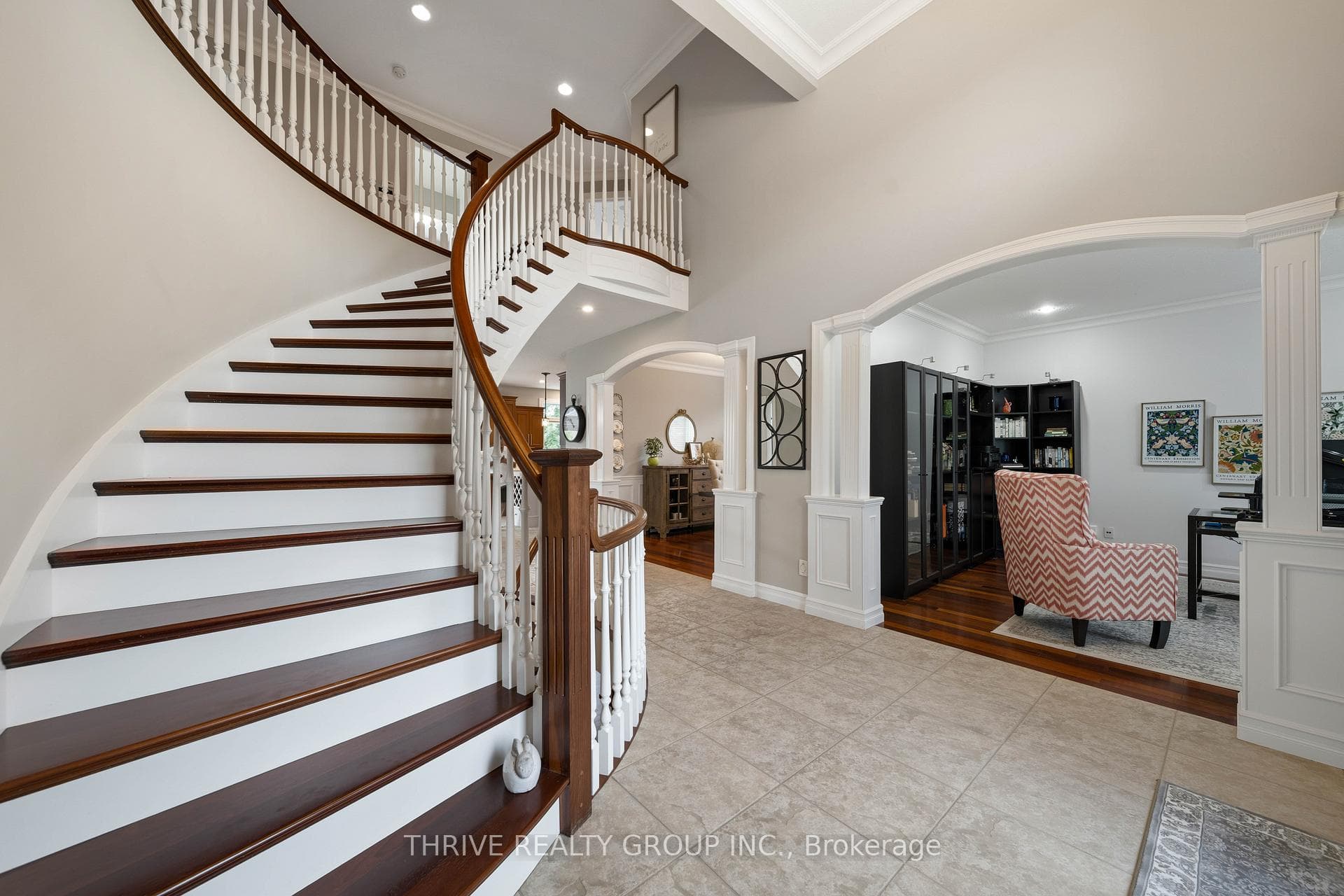 944 Collins Drive photo 5
