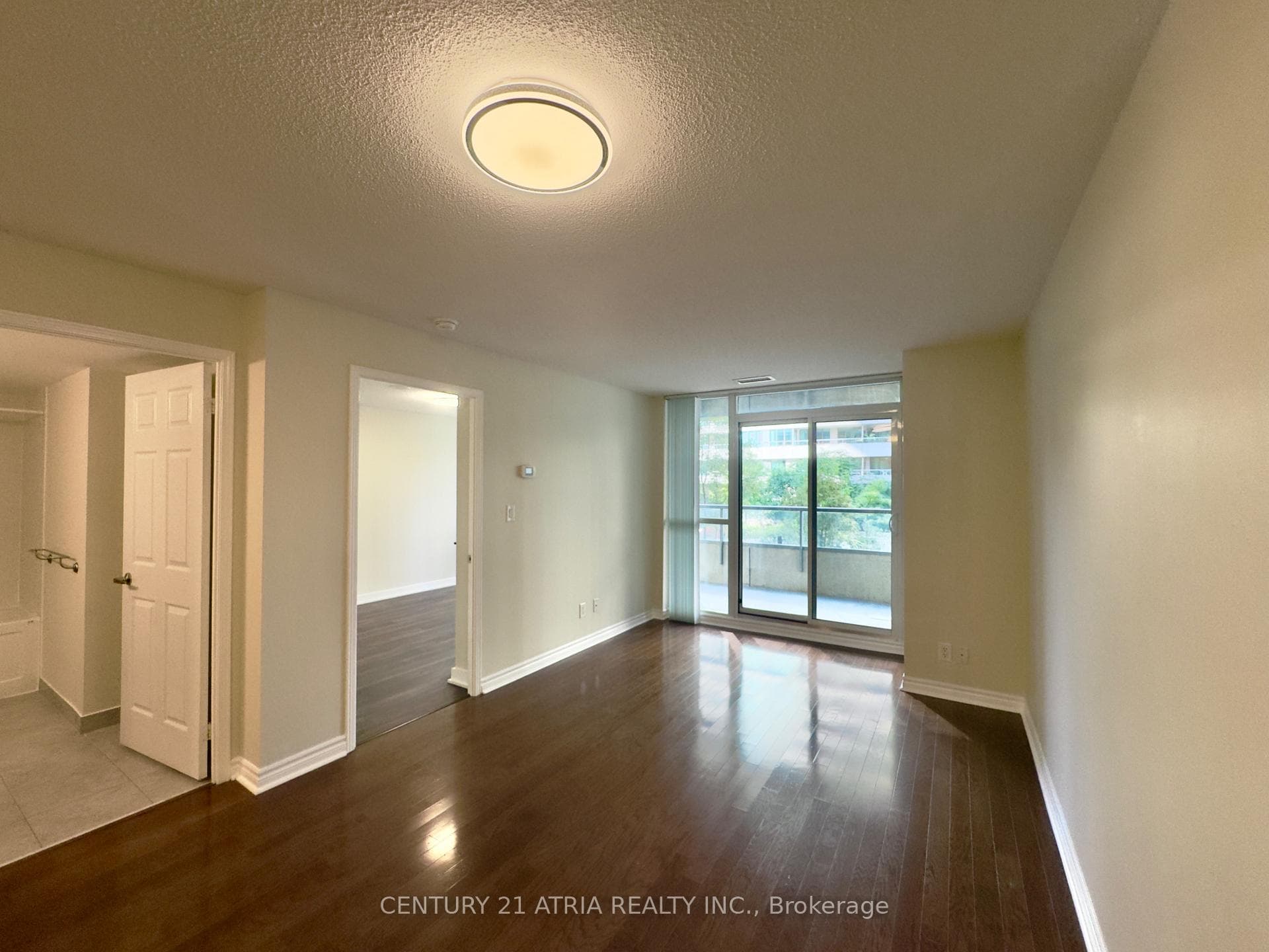 35 Hollywood Avenue Unit 218 photo 9