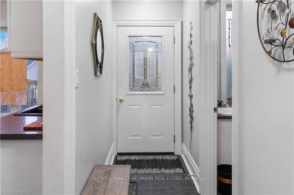 54 Yarmouth Street Unit A photo 2