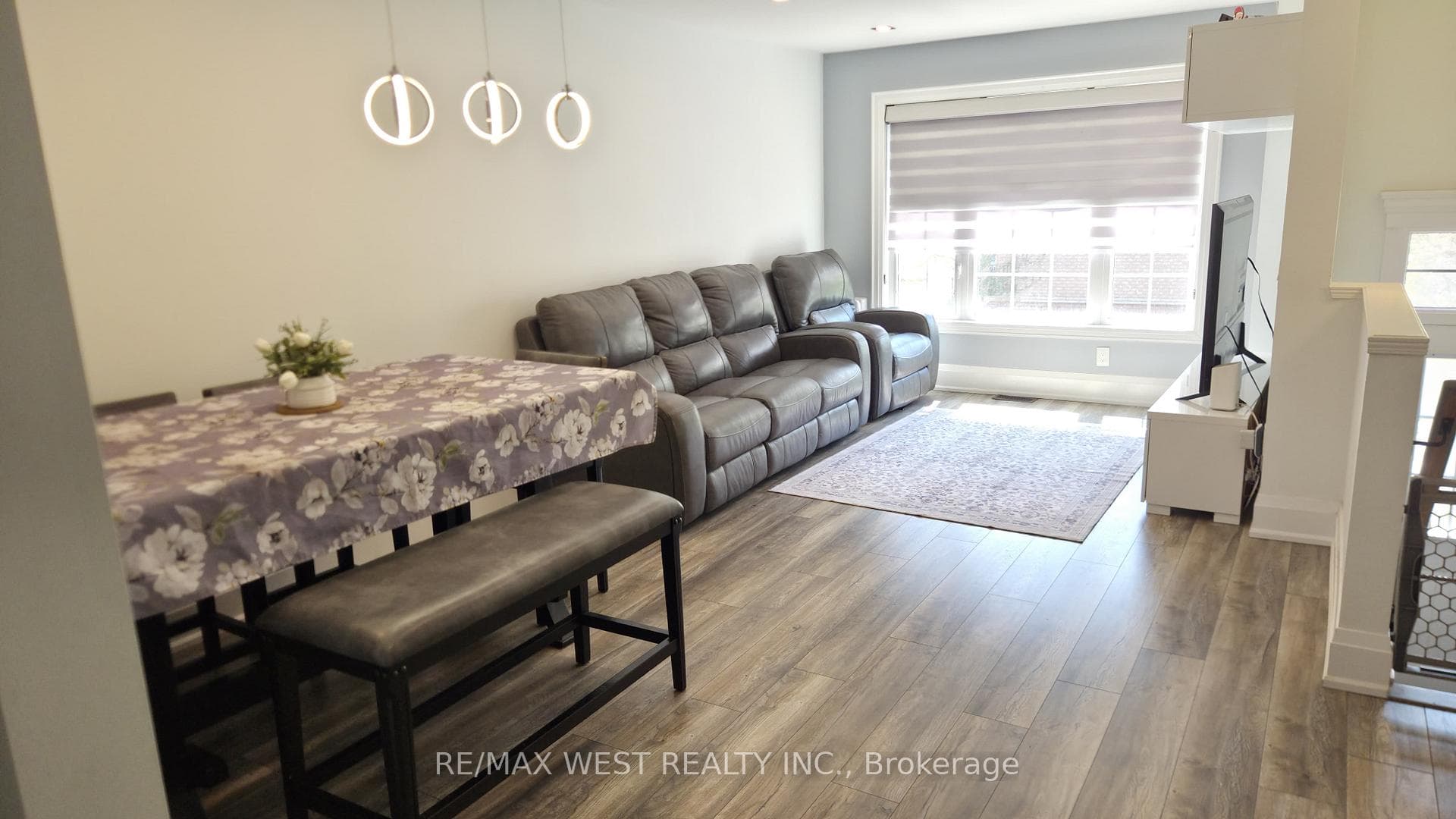 3020 Cedarglen Gate Unit 33 photo 3