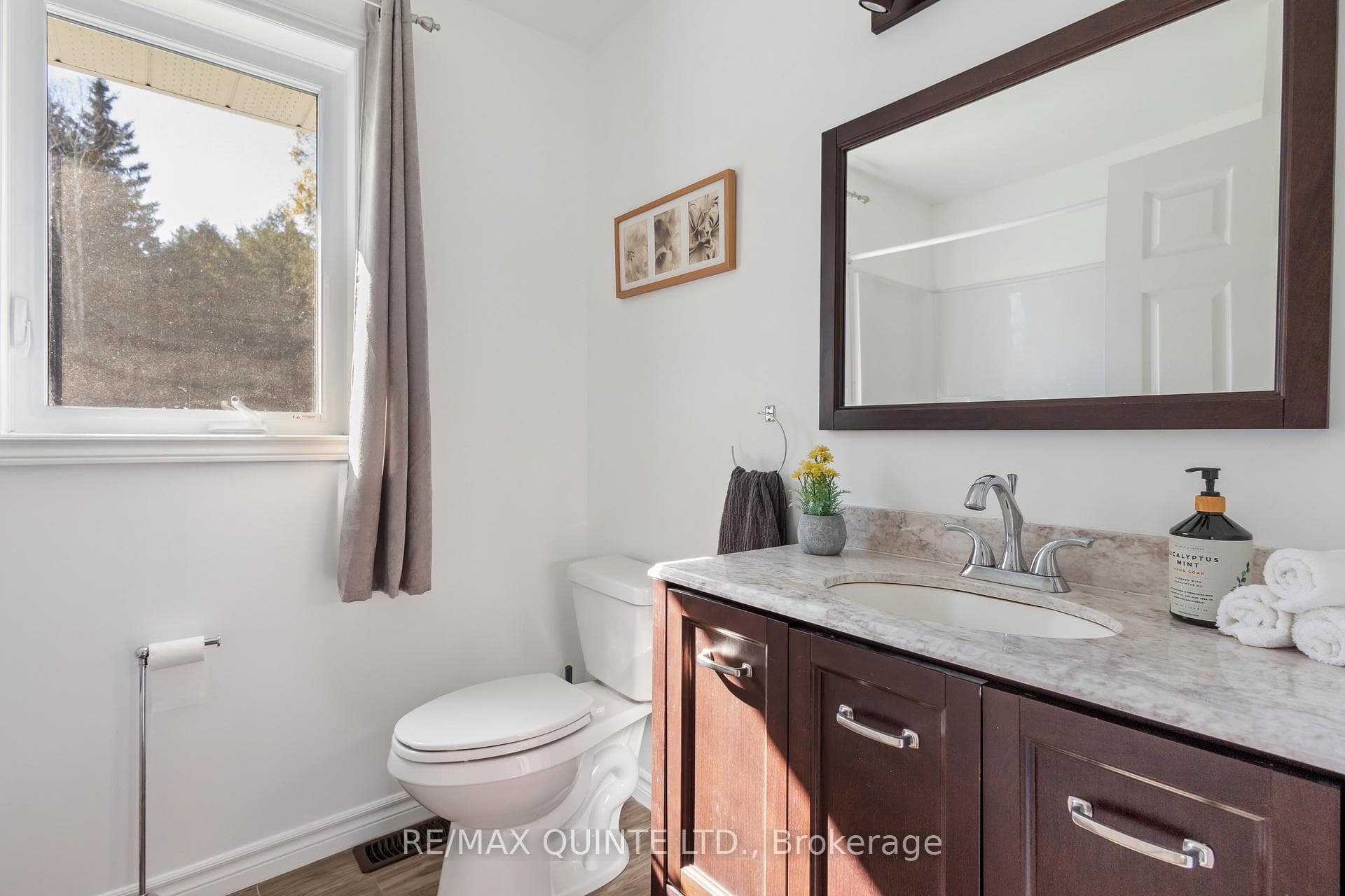 1013 Harold Road photo 17