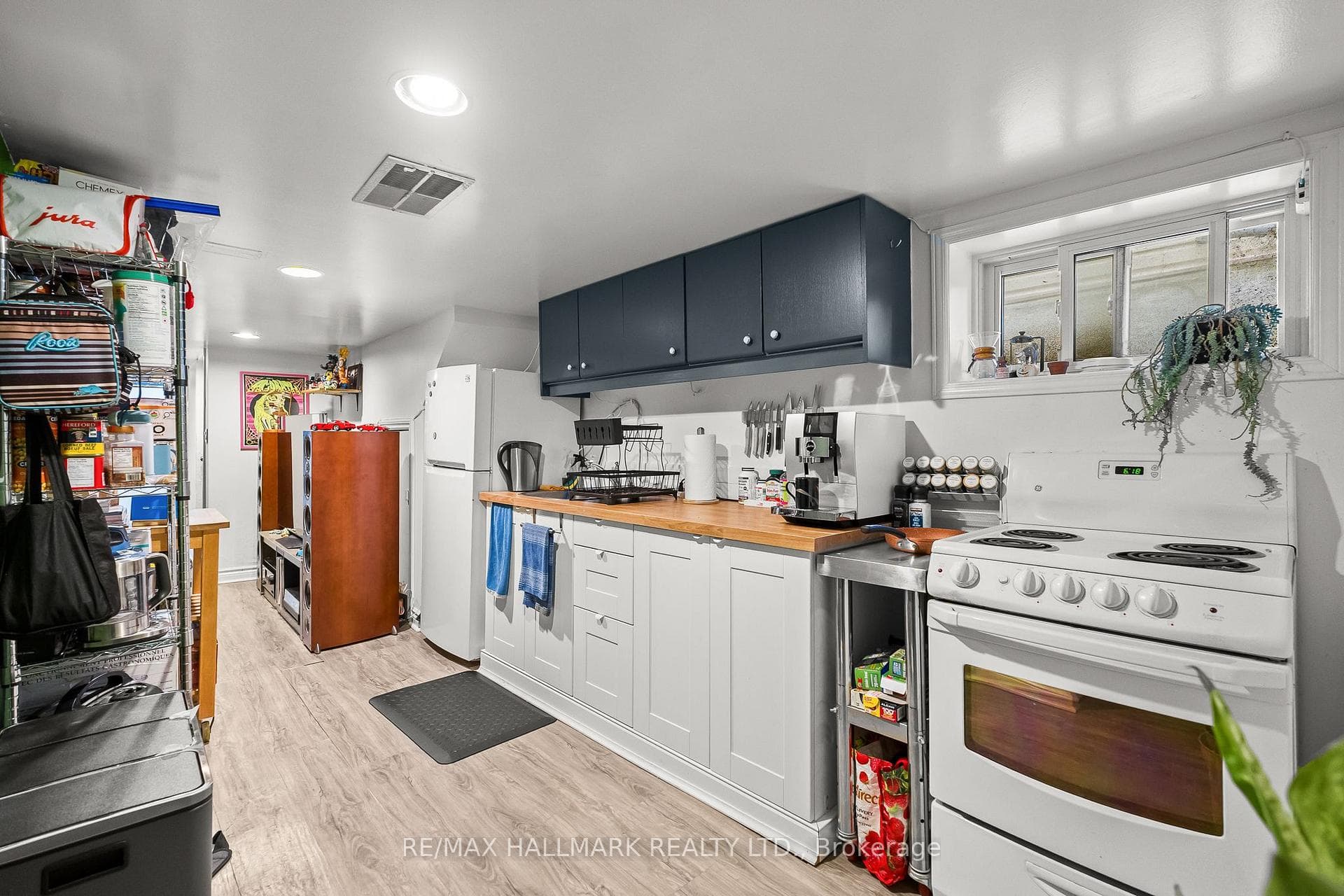 159 Parkmount Road photo 40