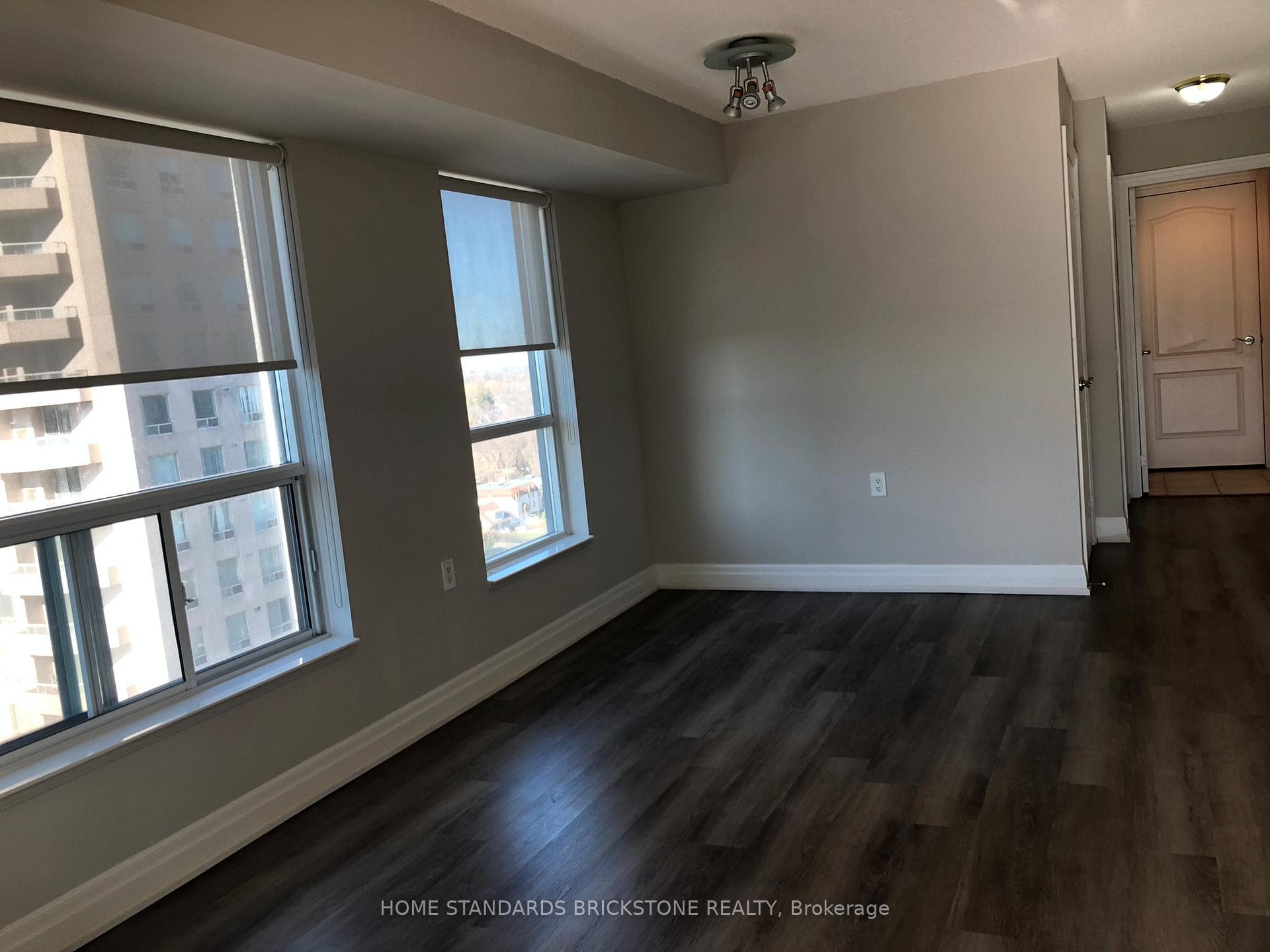 21 Hillcrest Avenue Unit 1608 photo 10