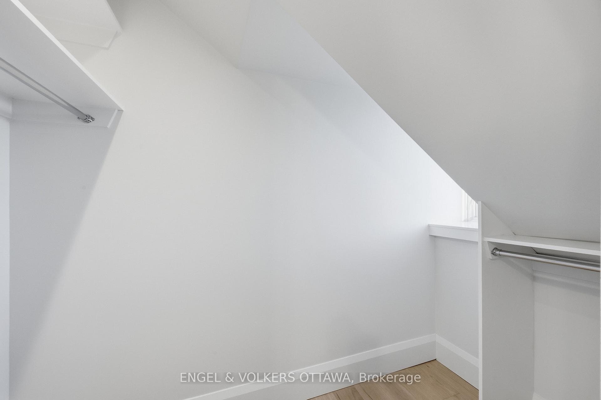 Walk-in closet
