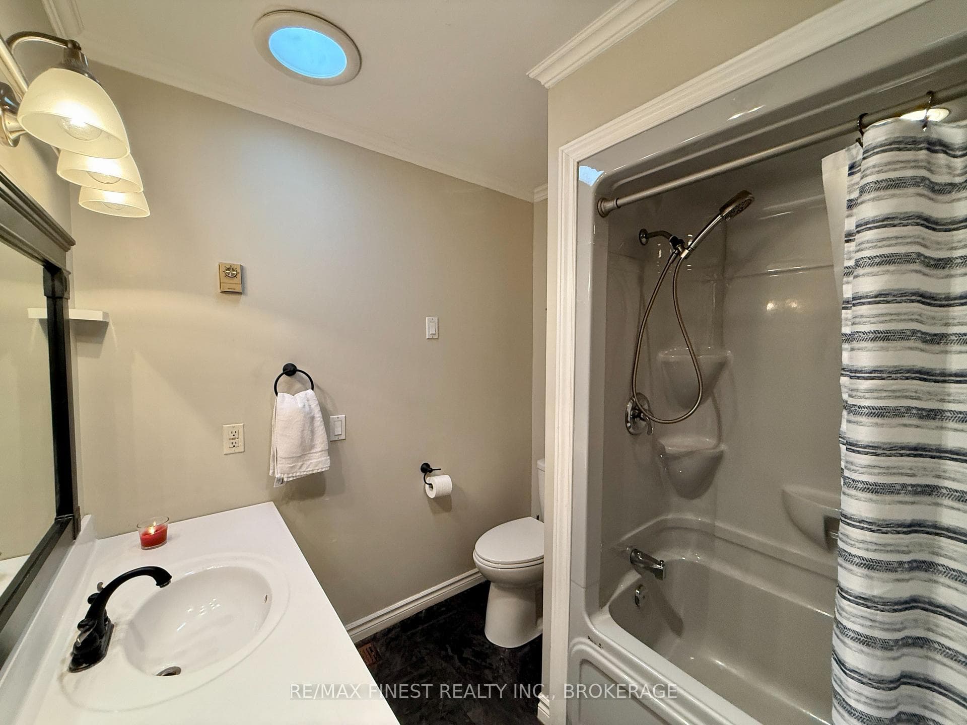 812 Palace Road photo 27
