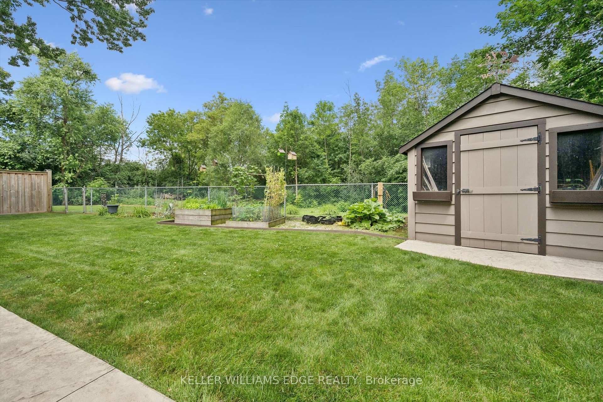 495 Tipperton Crescent photo 38