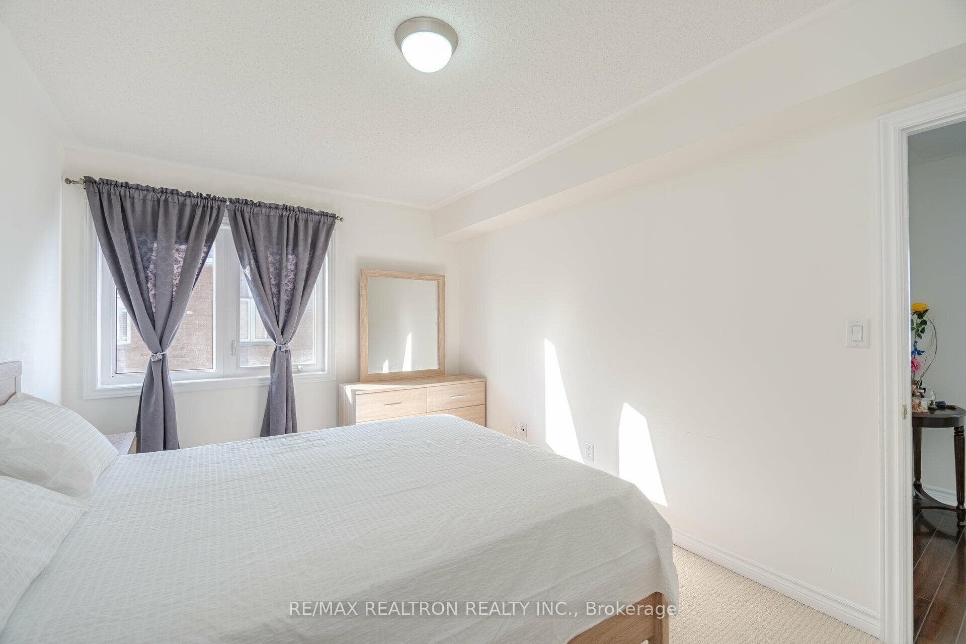 1795 Markham Road Unit 201 photo 25