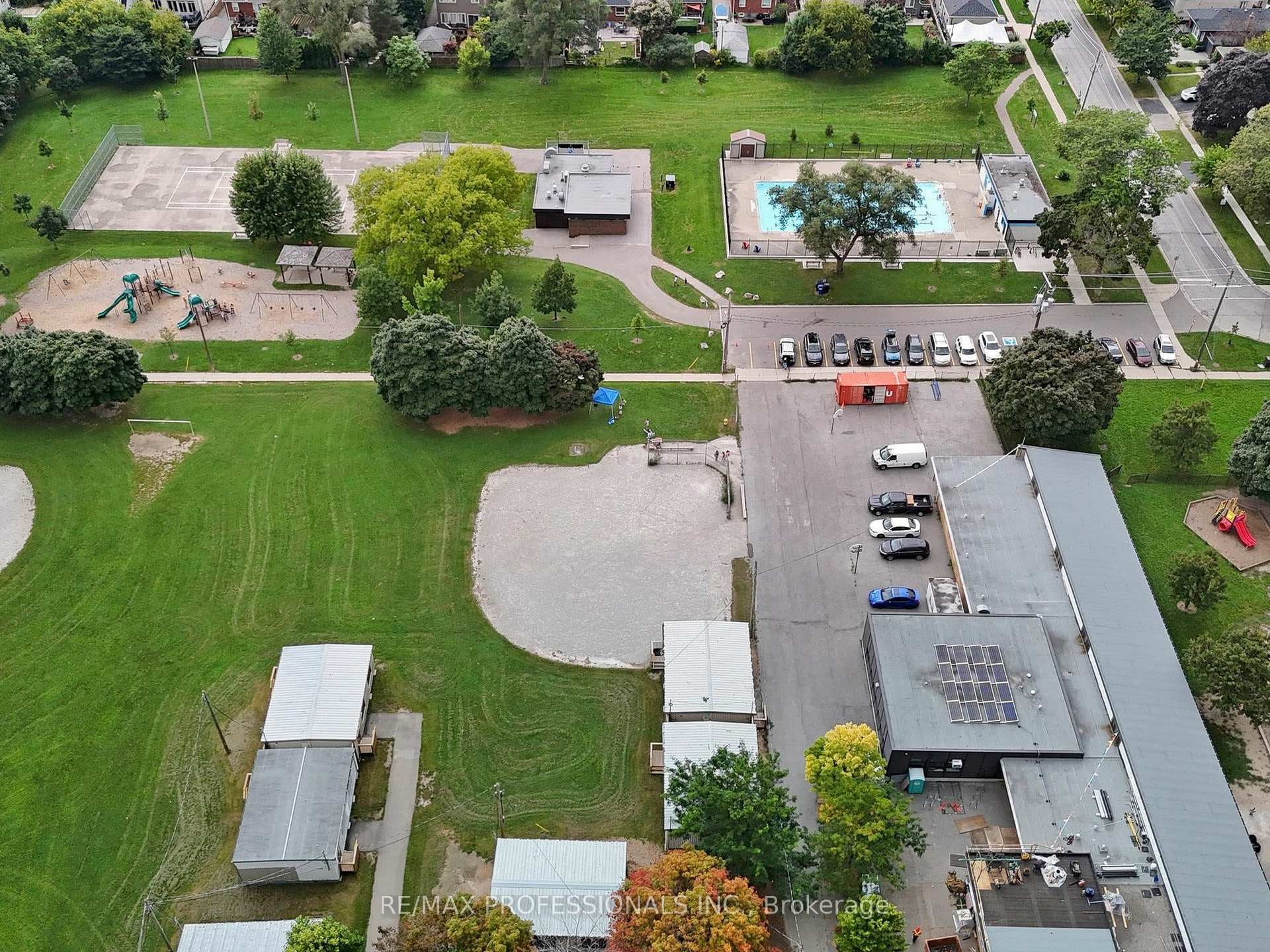 116 Shaver Avenue photo 32