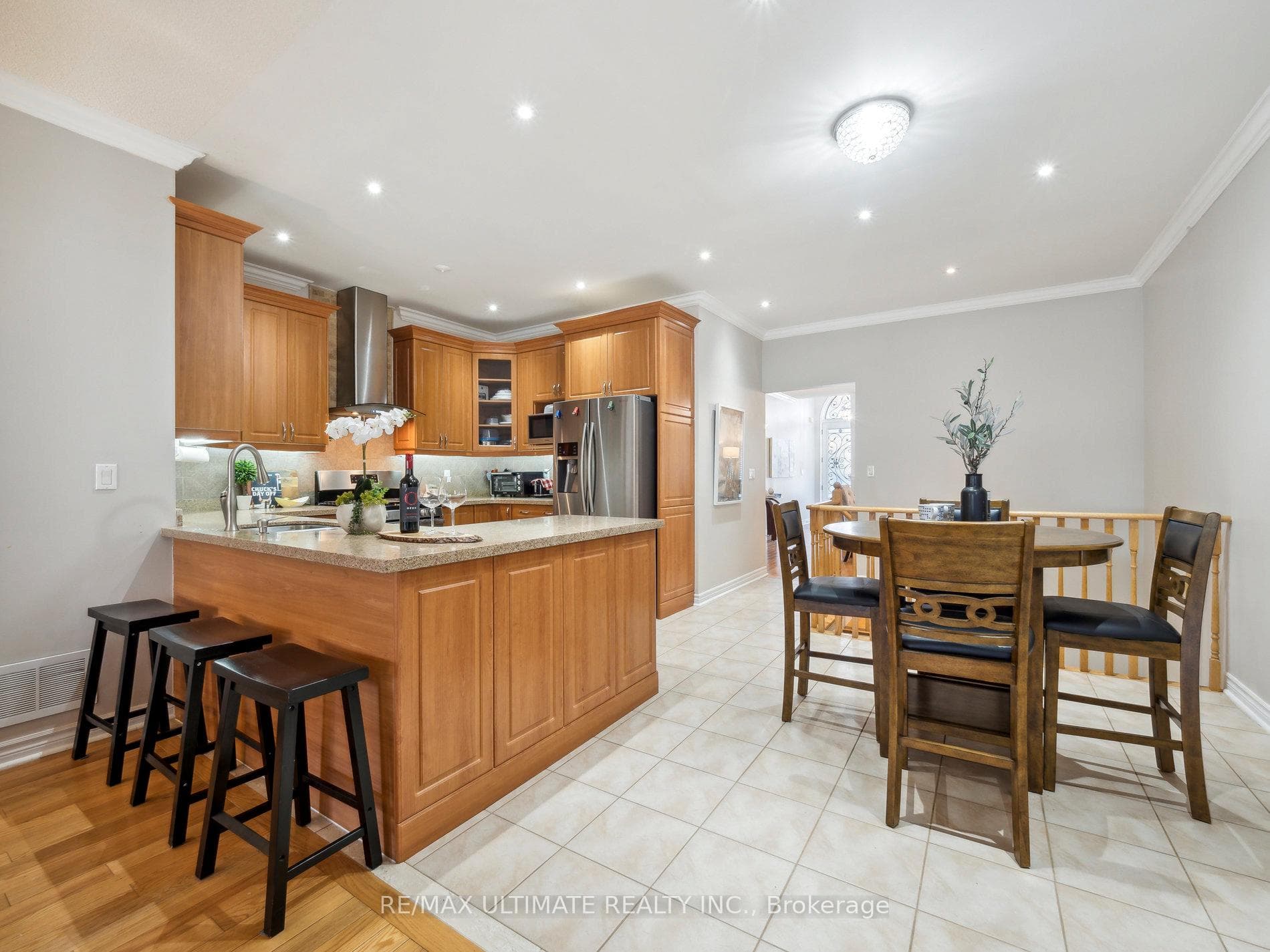 95 Earlsbridge Boulevard photo 11