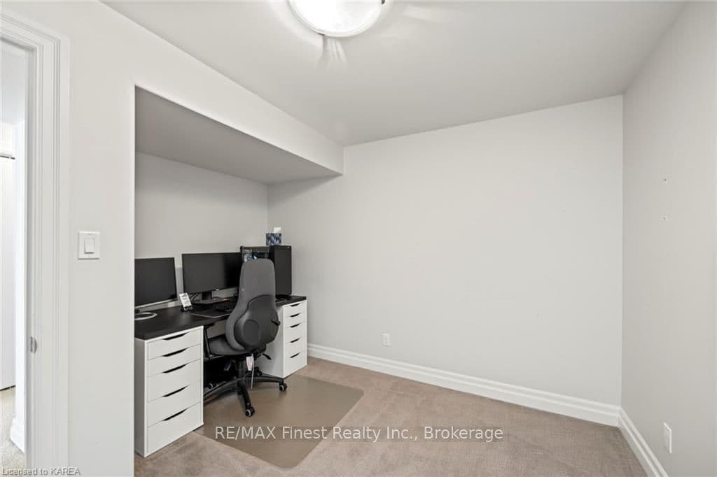 73 ASPEN Drive photo 35