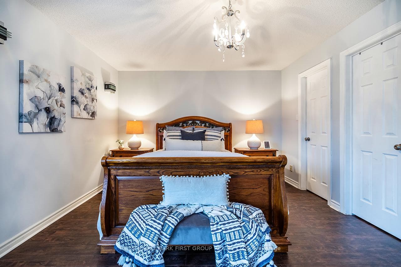 1 Watersdown Crescent photo 22