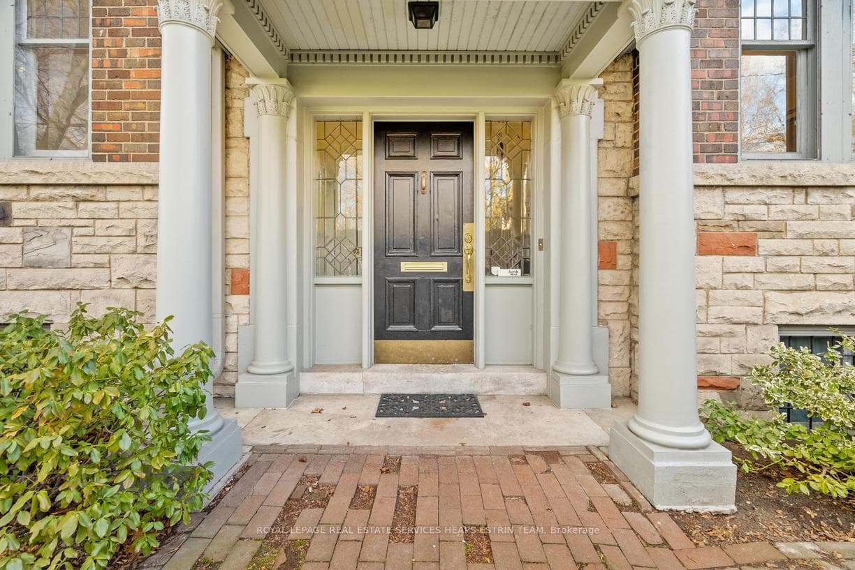 106 Douglas Drive photo 2