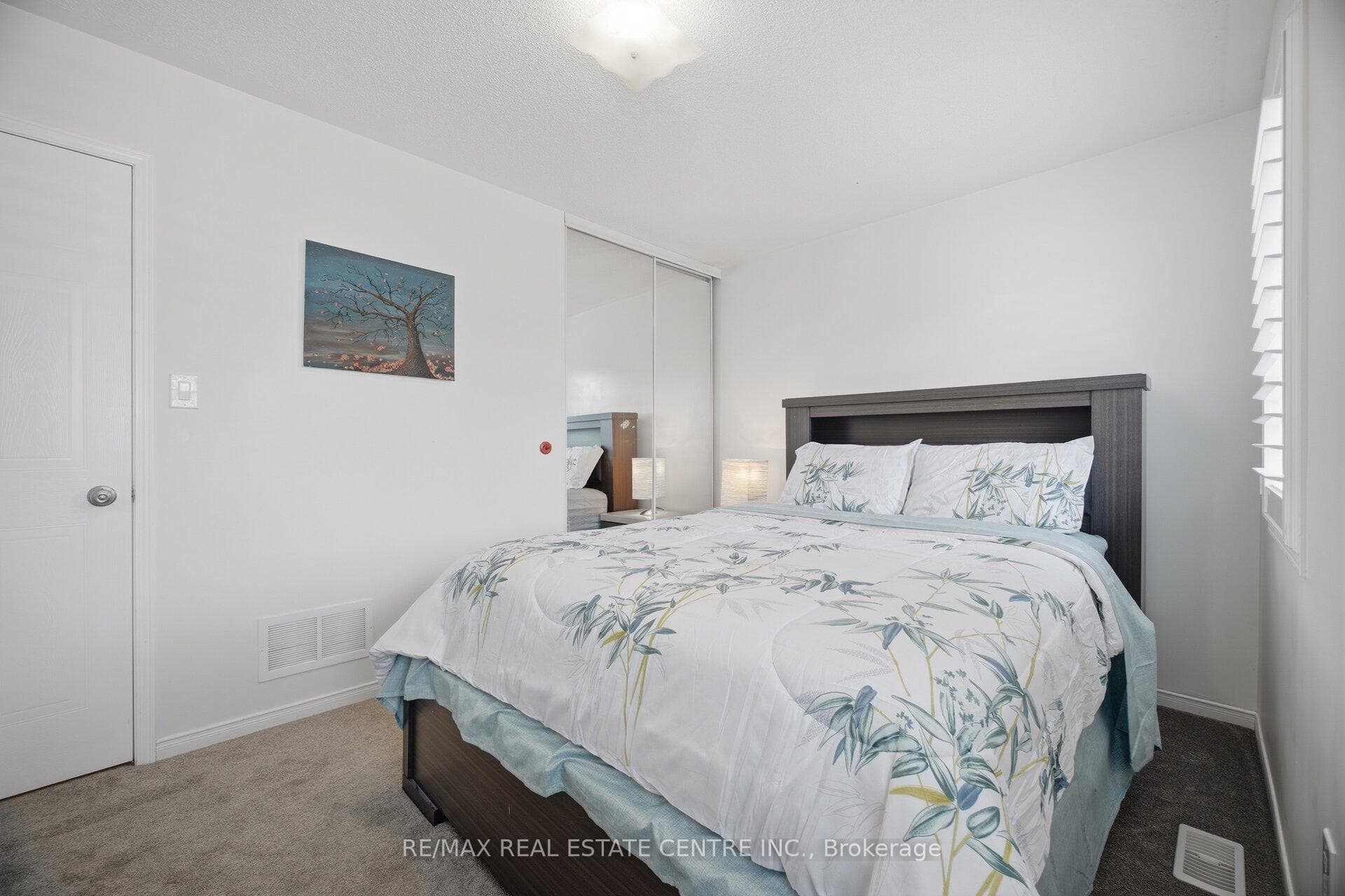 71 Barrett Avenue photo 35