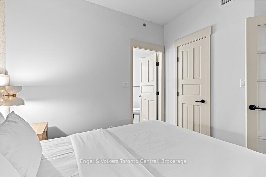 190 JOZO WEIDER Boulevard Unit 422 photo 31