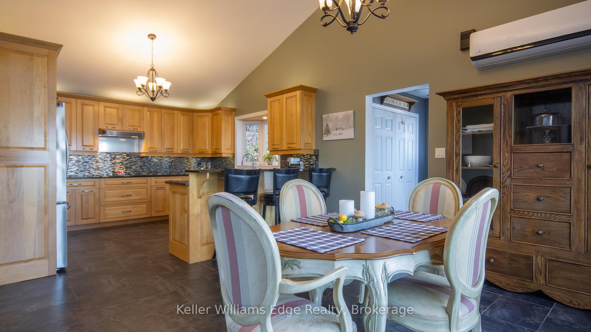 43 LAKESHORE Drive photo 14