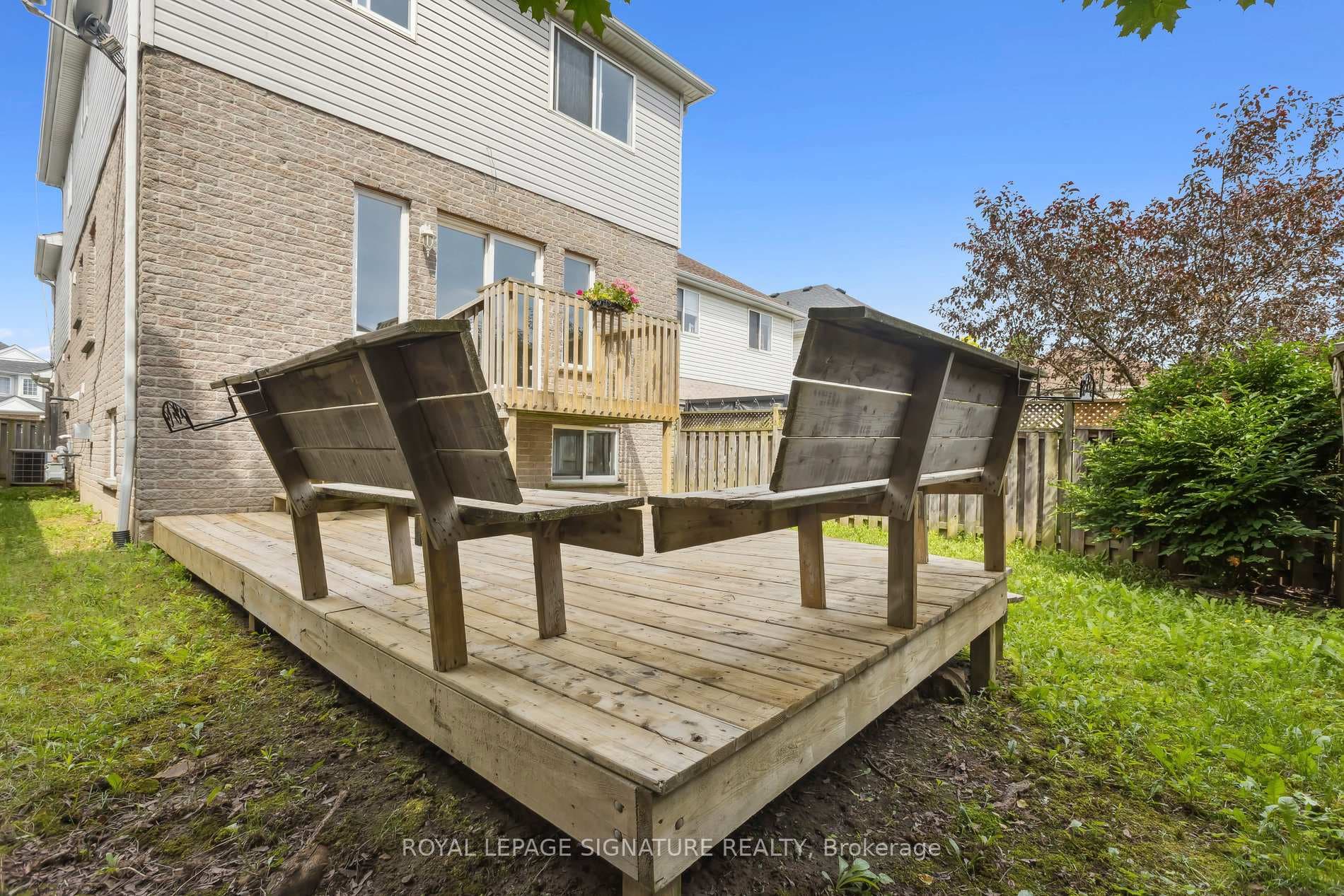 11 Lardner Street photo 37
